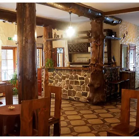 Vana Veski Puhkekeskus Puiatu (Paide)